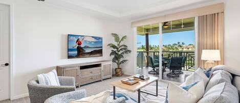 Vila, 2 quartos | Área de estar | Smart TV