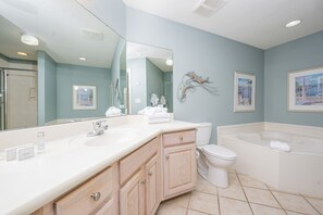 Condo, 2 quartos | Banheiro