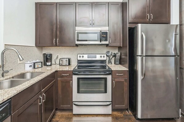 Fridge, microwave, oven, stovetop