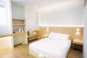 Blendingsgardiner, lydisolert, strykejern/-brett og wi-fi (inkludert)