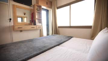 Free WiFi, bed sheets