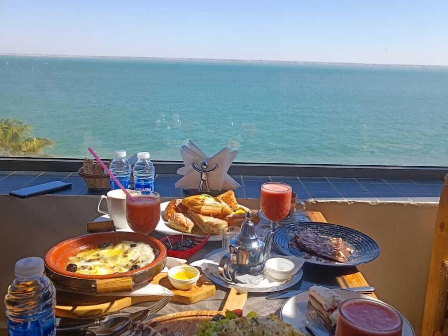 Ferdiglaget frokost på hverdagene (MAD 45 per person)