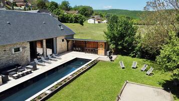 Outdoor pool, a heated pool