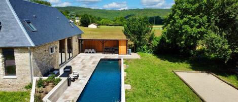 Outdoor pool, a heated pool