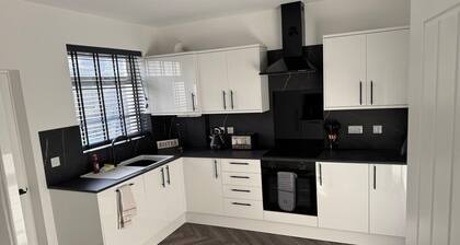 Lorna Doune - 2 Bedroom Bungalow