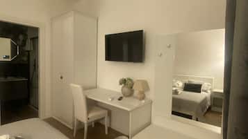 2 bedrooms, in-room safe, iron/ironing board, travel cot