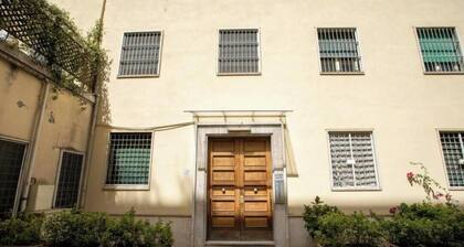 Charming 2-bedroom house in lovely Roma with AC, WiFi