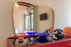 Classic Room | Iron/ironing board, free WiFi - Buranelli  33 (Treviso)