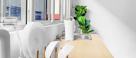 Basic Triple Room, City View | Private kitchenette