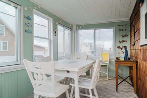 Dining - Blue Tides (Wells)