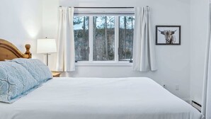 3 makuuhuonetta, silitysrauta/-lauta, Wi-Fi, vuodevaatteet