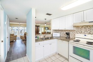 Fridge, microwave, stovetop, dishwasher