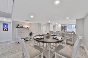Dining - Pier Point South Ocean View Condo D-44 (St. Augustine)