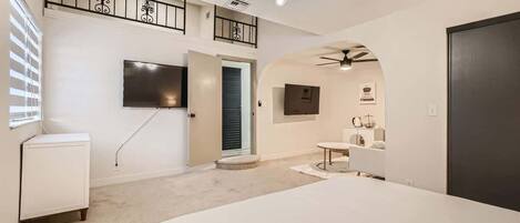 4 chambres, fer et planche à repasser, lit parapluie, Wi-Fi