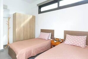 1 Schlafzimmer, Reisekinderbett, WLAN, Bettwäsche
