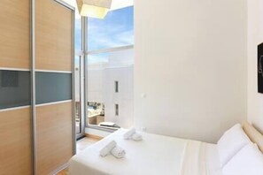 3 Schlafzimmer, Bügeleisen/Bügelbrett, Reisekinderbett, WLAN