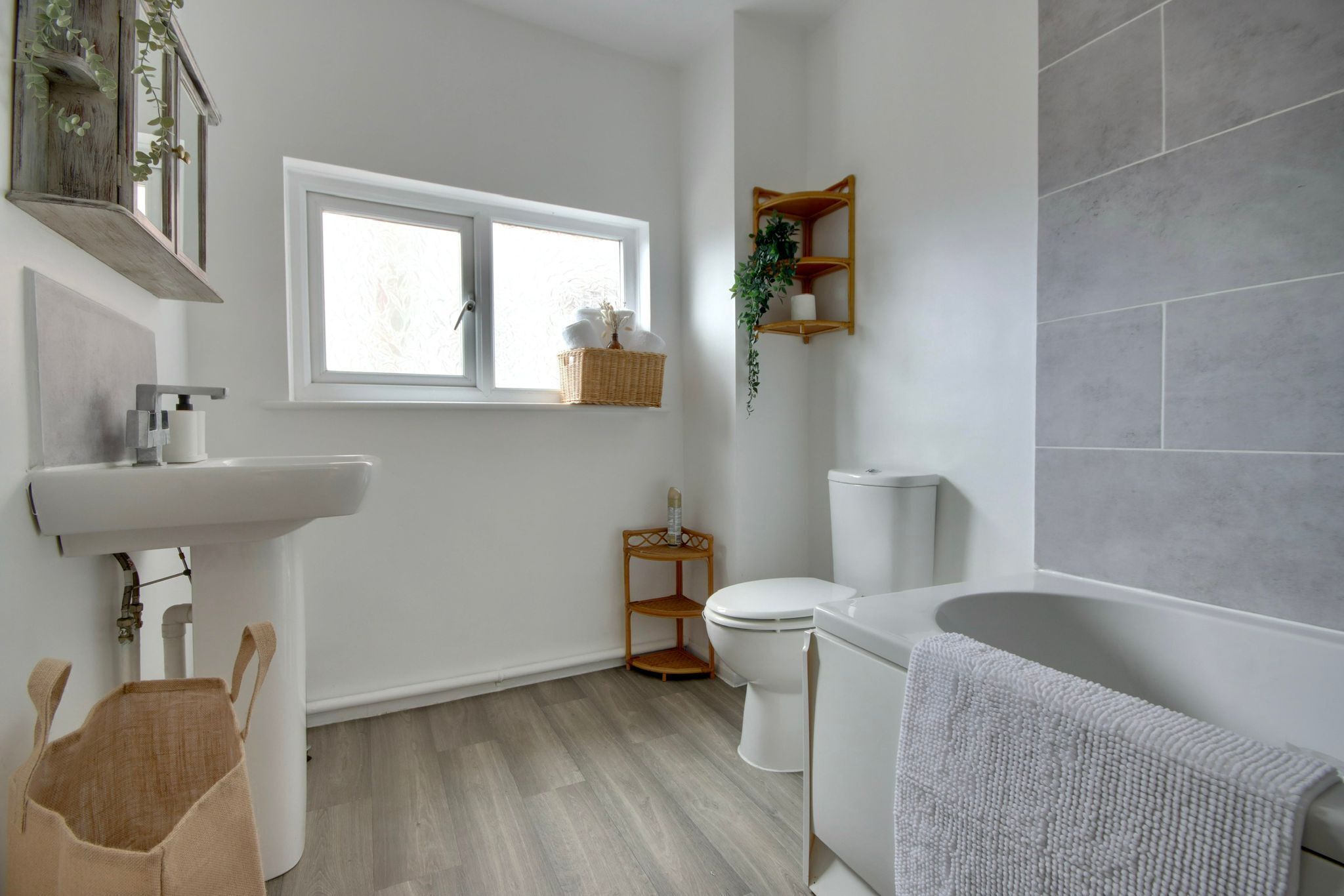 Apartment, 2 Bedrooms | Bathroom