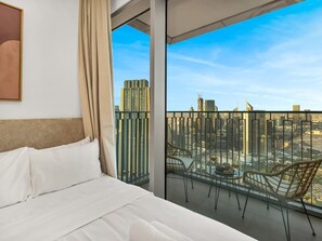 2 bedrooms, iron/ironing board, travel cot, free WiFi - Luxury 2BR Between DIFC & Downtown | Skyline View (Dubai)