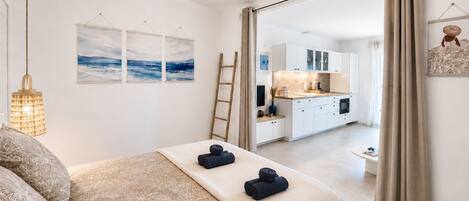 1 bedroom, iron/ironing board, free WiFi, bed sheets