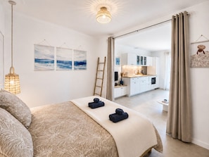 1 bedroom, iron/ironing board, free WiFi, bed sheets