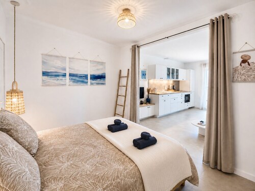 Douc’Évasion • A Chic Seaside Atmosphere