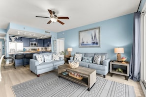 TV - Modern condo w/ Gulf views & resort pools (Panama City Beach)