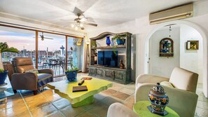 Smart TV - Spacious 2-bedroom apartment with AC, WiFi in Marina Vallarta. (Puerto Vallarta)