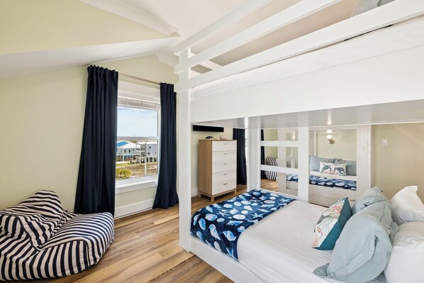 6 bedrooms, free WiFi, bed sheets