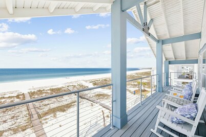 Private Pool | Beachfront Paradise