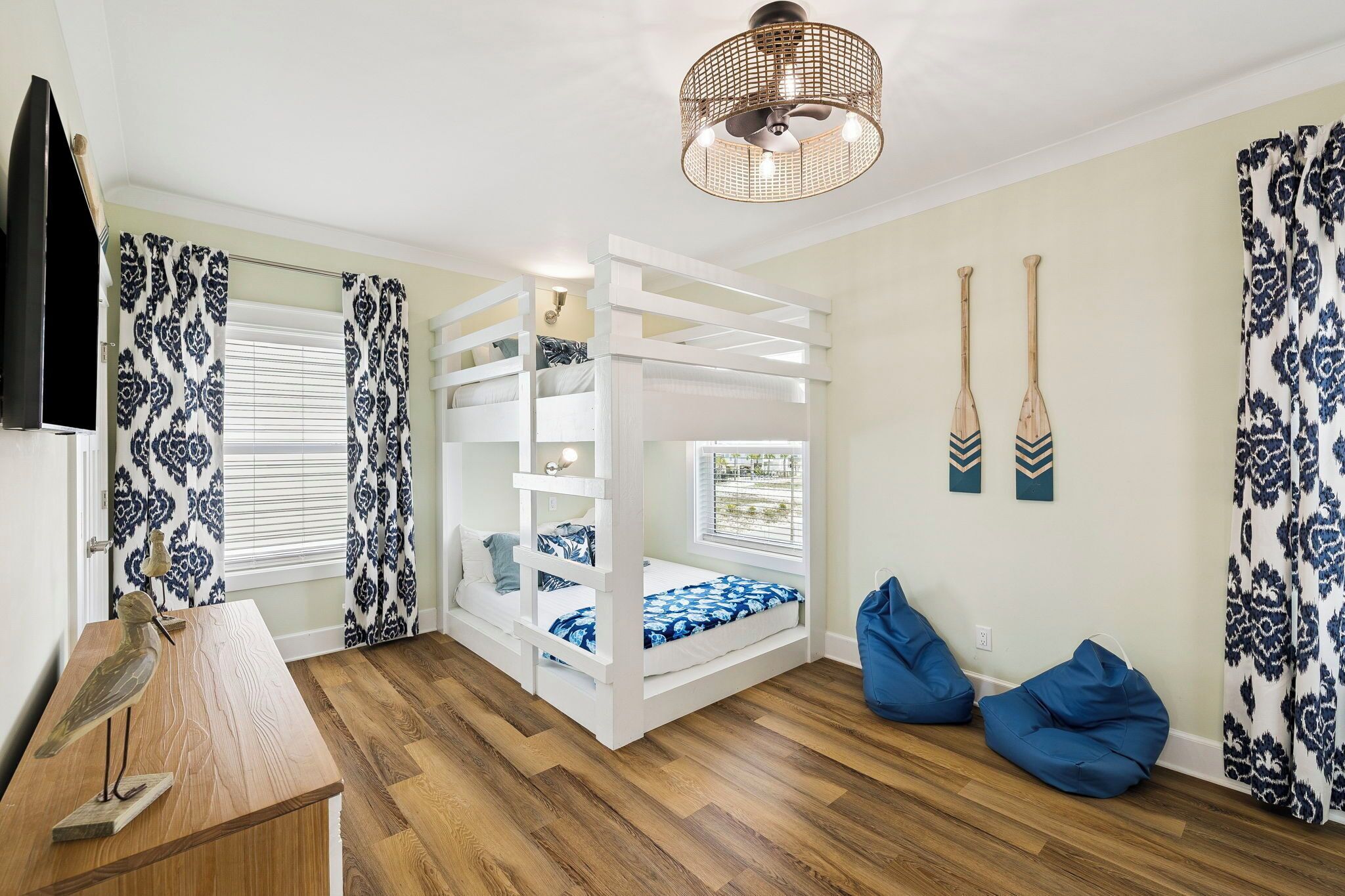 6 bedrooms, free WiFi, bed sheets