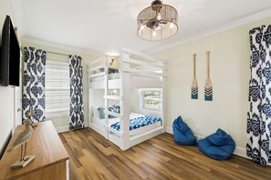 6 bedrooms, free WiFi, bed sheets