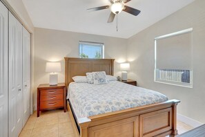 2 bedrooms, in-room safe, iron/ironing board, free WiFi