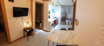 Cozy Two Room Apartment in Gyeongnidan / Noksapyeong