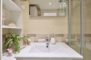 Apart Daire (0 Bedroom) | Banyo | Havlu 