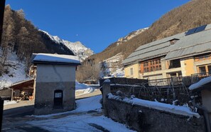 Exterior - Gites Simond welcomes you to Arvieux in the heart of the Queyras Regional Park, (Arvieux)
