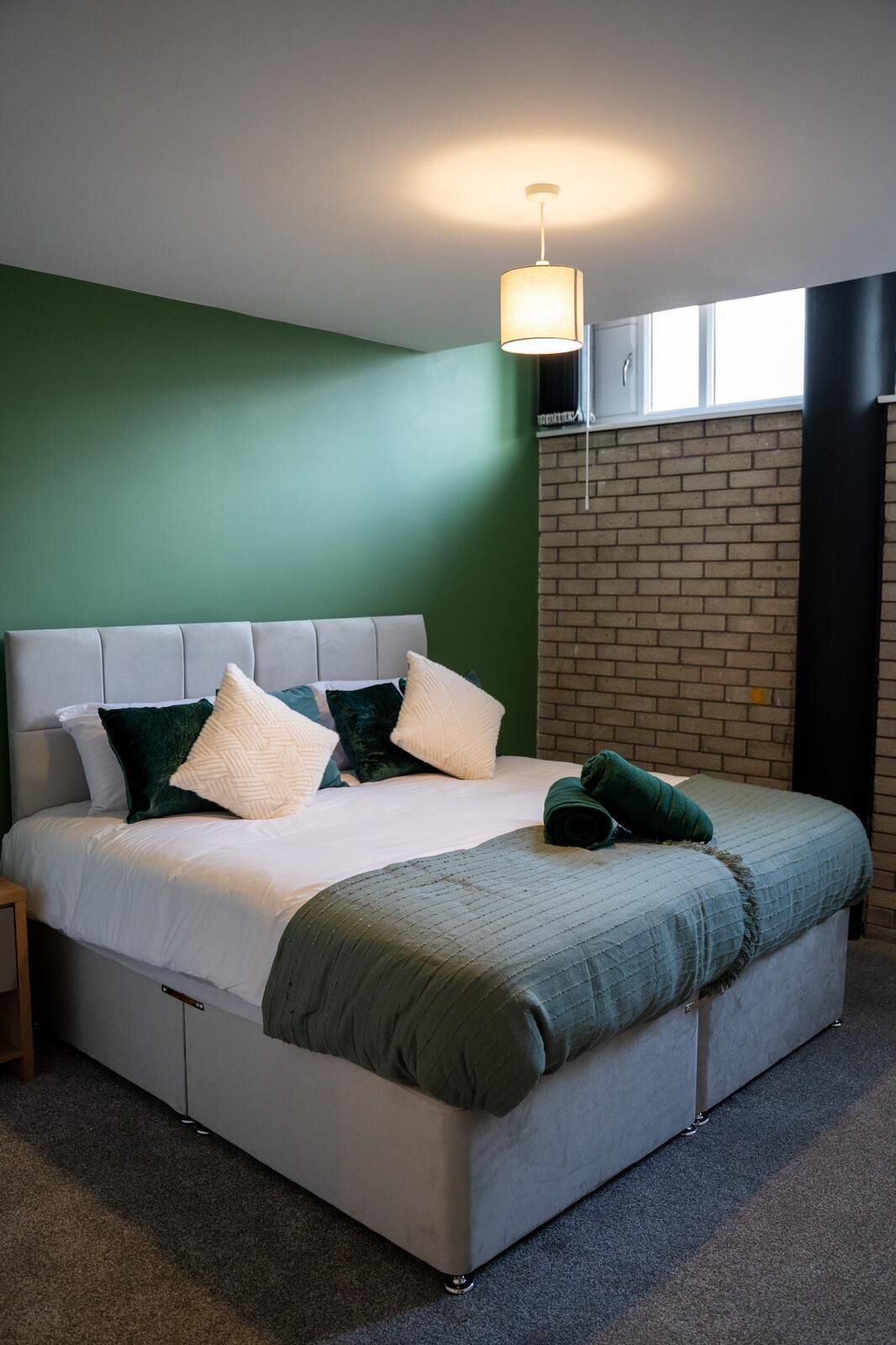 2 chambres, fer et planche à repasser, Wi-Fi, draps fournis