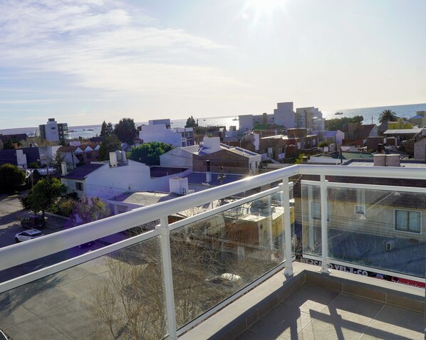 Deluxe Studio, Balcony | Terrace/patio - Ramada Residences by Wyndham Puerto Madryn CQ Parry (Puerto Madryn)