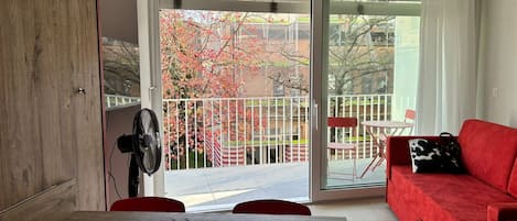 Studio, 1 Schlafzimmer, Balkon | Wohnzimmer
