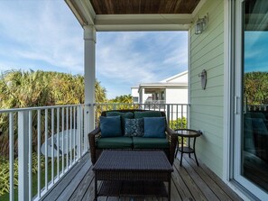 Property grounds - Adventures in Sombrero ~ Pet Friendly, Private Pool, 26' Dock (Marathon)