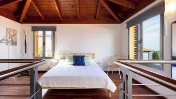 3 chambres, fer et planche Ă repasser, Wi-Fi, draps fournis