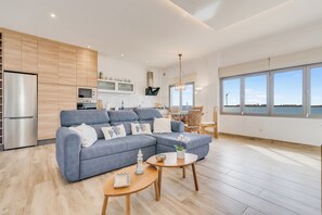 Smart TV - Home2Book Coastal Retreat with Sea Views, Arinaga (Arinaga)