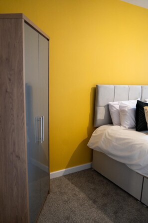 1 bedroom, iron/ironing board, WiFi, bed sheets