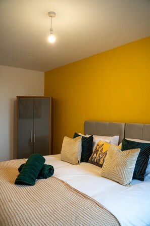 1 bedroom, iron/ironing board, WiFi, bed sheets