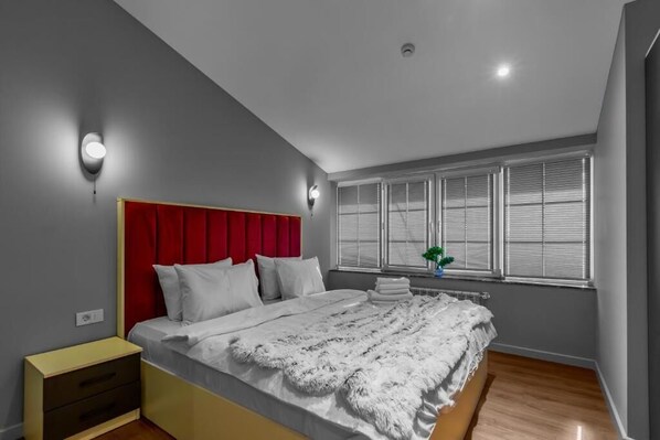 Premium bedding, minibar, in-room safe, soundproofing