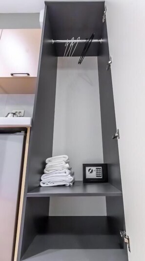 Premium bedding, minibar, in-room safe, soundproofing - Urban Hotel Baku (Baku)