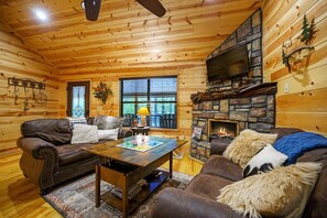 Smart TV, fireplace