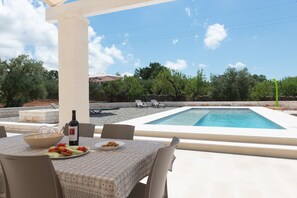 Pool - Holiday Home in Ostuni with Private Pool (Ostuni)