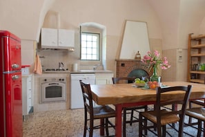 Fridge, microwave, stovetop