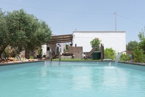 Pool - Country House in Puglia with Pool & Pizza Oven (Ostuni)