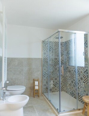 Regadera y bidet 